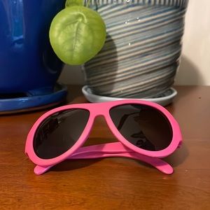 Little kids pink Babiators sunglasses age 3-5